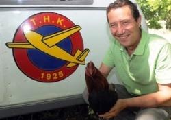 Yangın timleri keneye karşı tavuk besliyor
