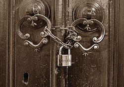 Gelen neslin kapısından çekiliniz!