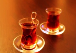 Giysideki çay lekesini çıkartmakta zorlanmayın