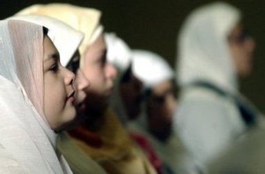 İsviçre okullarında başörtüsü serbest