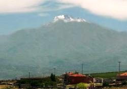Erciyes Dağı'na kar yağdı