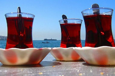 Çok sıcak çay yemek borusu kanseri riskini artırıyor