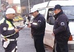 Paradise Pastanesi'ne baskın: Üç gözaltı