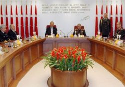 YAŞ toplanıyor