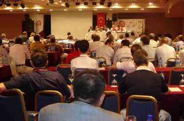 Alevi çalıştayında söz ilahiyatçıların