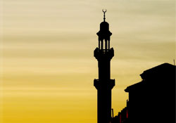 Arapça dışındaki ezan çok zararlıdır