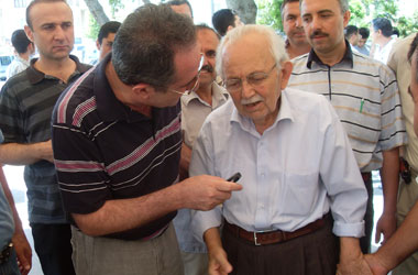 Dostları, Hasan Aktunç'u anlattı