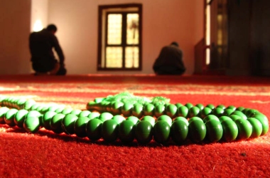 Peygamberimiz tesbih kullanmaya ne dedi?