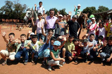 Kur'an kursunda at binme eğitimi