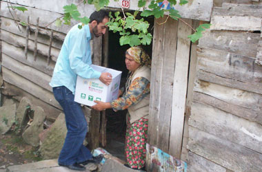 Muhtaçlara yardım, zekayı güçlendiriyor