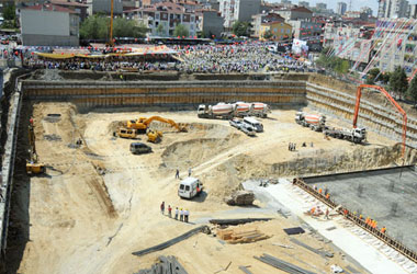 Aktömek Camii temeli dualarla atıldı