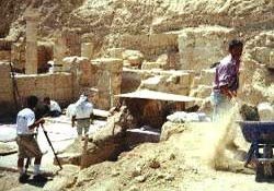 Otel inşaatı sırasında sur kalıntıları ortaya çıktı