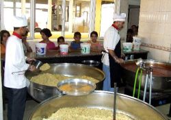 Ramazan geldi, hayır kurumları hayırseverleri bekliyor