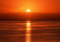 Güneş olmasa her şey tek renktir