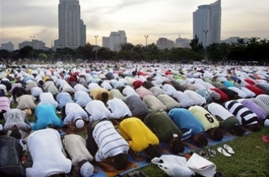 Filipinler'de ilk teravih heyecanı