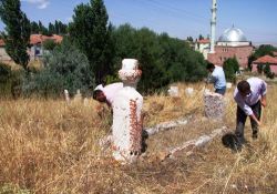 Osmanlı mezarlarına bakım