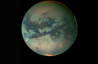 Satürn'ün uydusu Titan'da fırtına