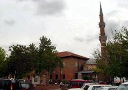 Köyüne cami yaptırmak istedi, AP'ye şikayet ettiler