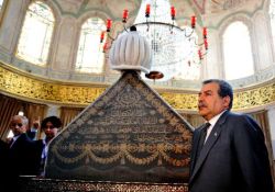 Albdülhamit türbesi yenilendi