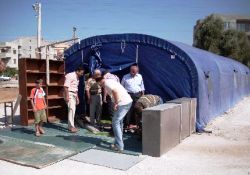 Mescidi bir günde yaptılar