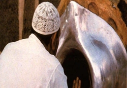 Hacer-ül Esved'in parçaları ülkemizde