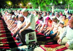 Bahçede teravih keyfi