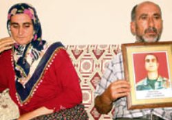 Şehit annesi: O yumrukların arkasında karanlık eller var