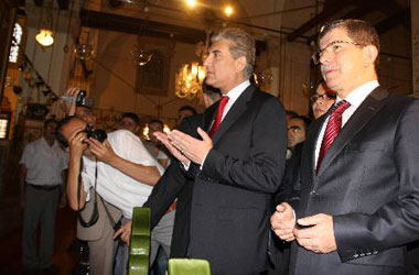 Pakistan'a 'aşırılıkla savaş' yardımı