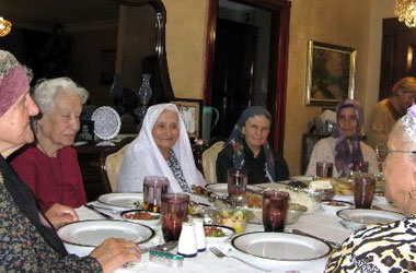 Sıcak bir yuvada ilk iftar