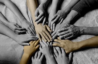 Kim kendisine yapılan iyiliğe karşı...