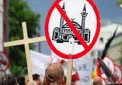 İsviçre'nin minare yasağına tepkiler büyüyor