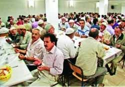 Sami Efendi bin kişiye iftar veriyor