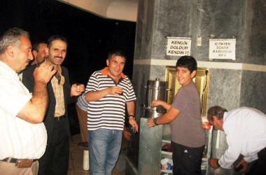 Oflu imamda çare tükenmez