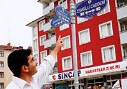 Bu sokaklar gülümsetiyor!