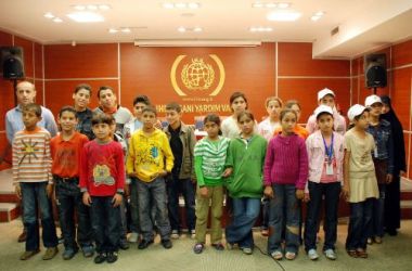 Filistinli yetimlere İHH şefkati
