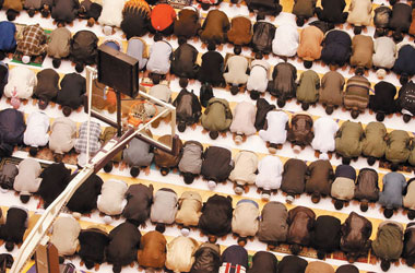 Namaz insanı nasıl korur?