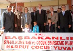 Yetiştirme yurtlarında kalan çocukları sevgi evlerine naklediyoruz