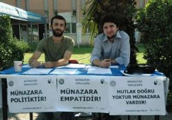 Egeli öğrenciler münazaraya çağırıyor