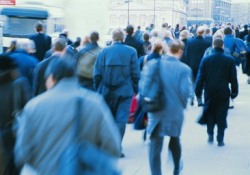 Ahlaka aykırı davranışlar toplumda saygınlık kazandı