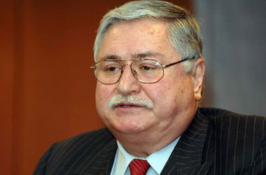 Hasan Celal Güzel: Başbakanın Said Nursi'yi dile getirmesi önemli