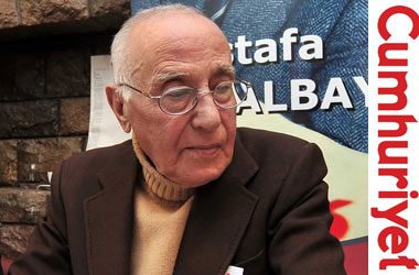 Said Nursi'yi kürsüye çıkarmak için