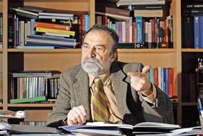 Aydınlardan sivil Anayasa atağı