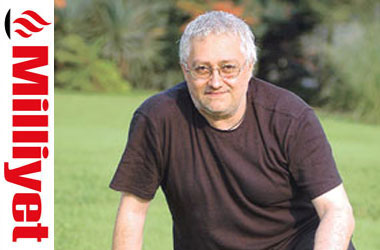 Said Nursi’ye alkış gayet normal