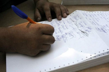 Kur'an için yaş sınırına karşı 70 bin imza