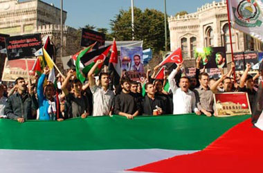 Gazze için Taksim'e