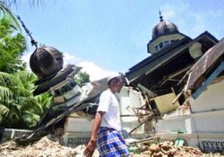 Endonezya yardım bekliyor