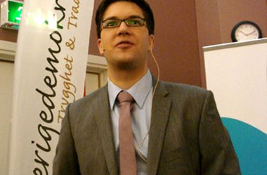 Irkçı siyasetçiye meclis tepkisi