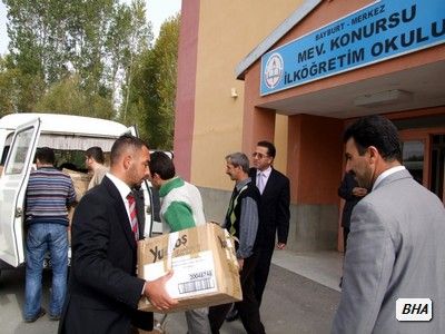 Bayburt Üniversitesi öğrencilerinden anlamlı yardım
