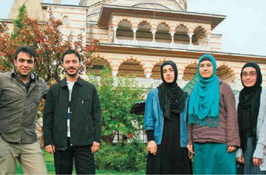 Türkiye gençliği modern ve muhafazakar