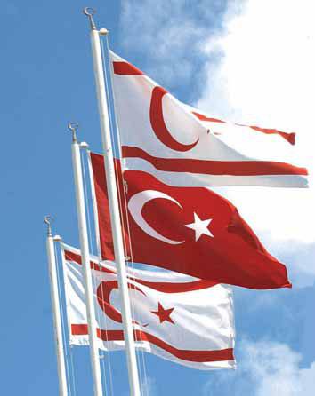 İngiltere, Kıbrıs'ta barış sağlanırsa, Ada'daki arazisinin yarısını devredecek